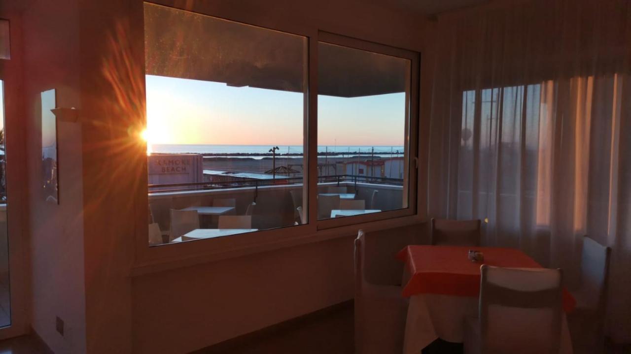 Hotel Croce Del Sud Rimini Esterno foto