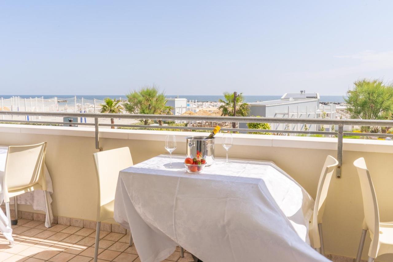 Hotel Croce Del Sud Rimini Esterno foto