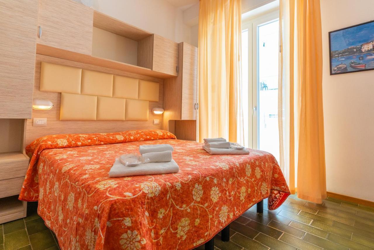 Hotel Croce Del Sud Rimini Esterno foto