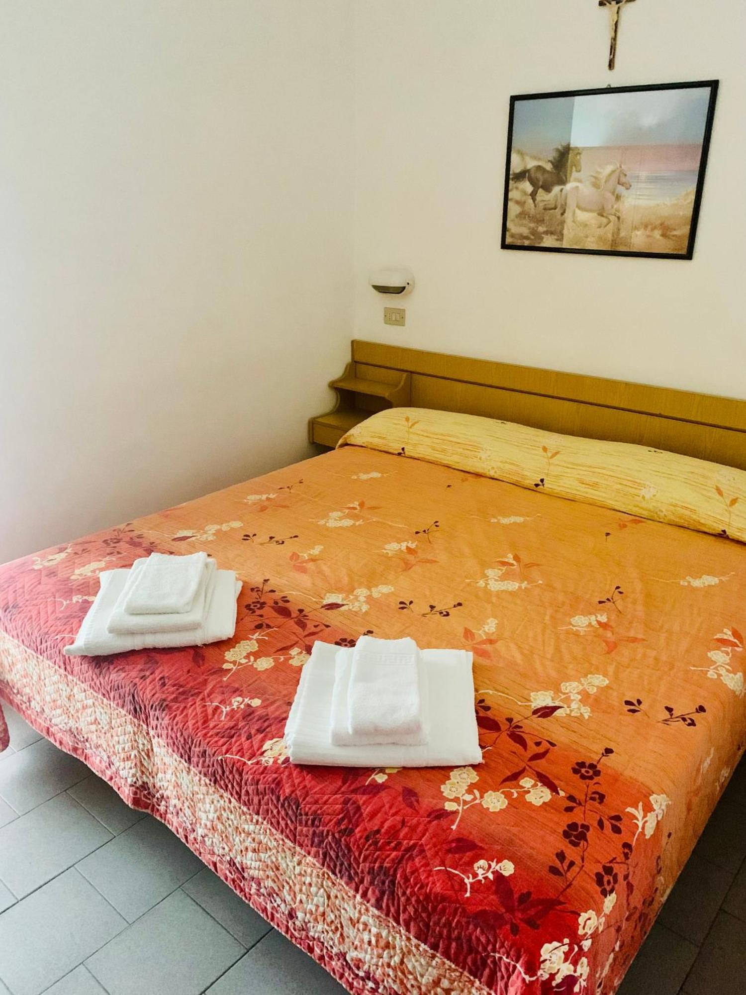 Hotel Croce Del Sud Rimini Esterno foto